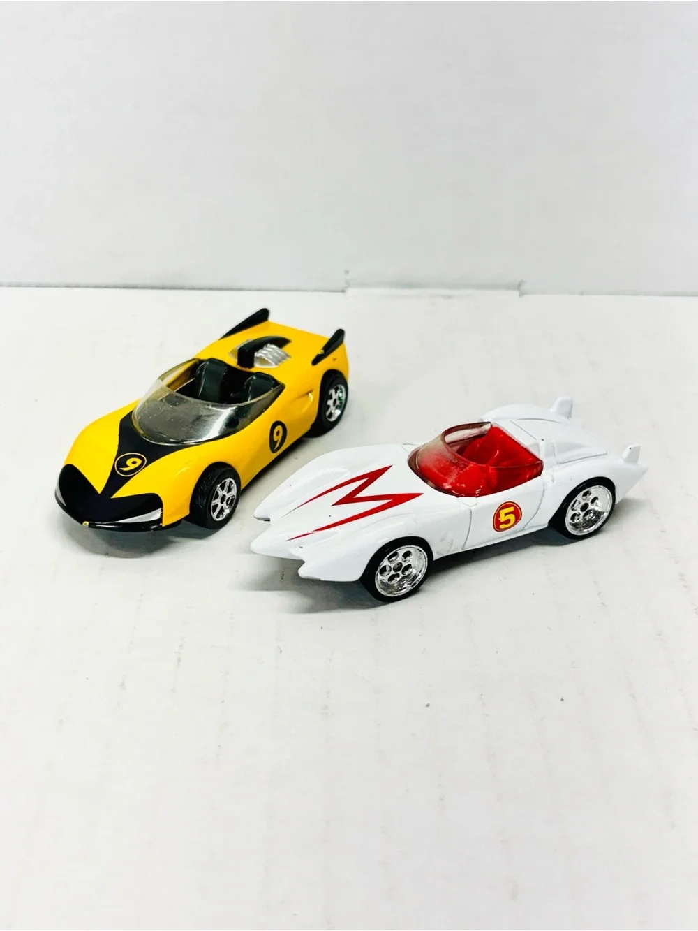 Hot Wheels Diecast Speed Racer 1:64  Mach 5 & Shooting Star Racing Cars Lot Of 2